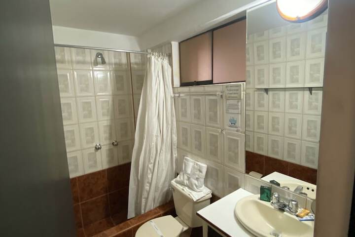 Room 37 of 64