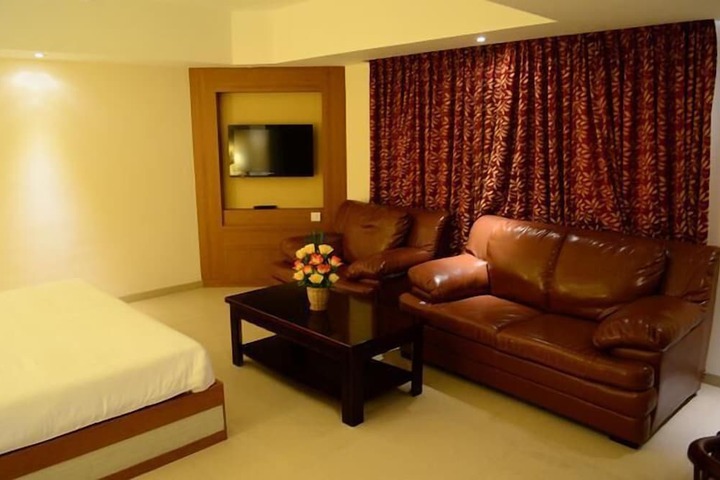 Room 13 of 20