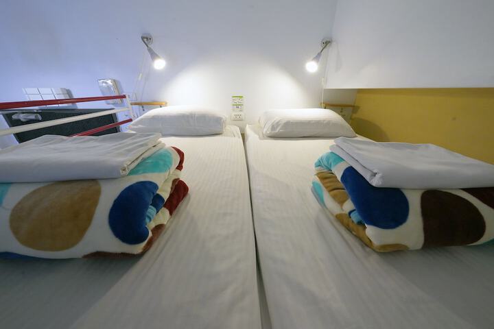 Room 10 of 45