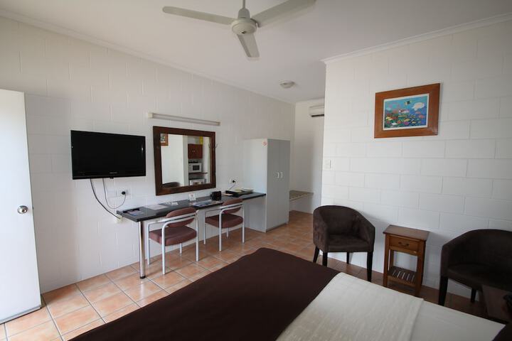 Room 14 of 40