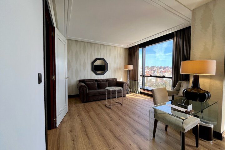 Room 54 of 138