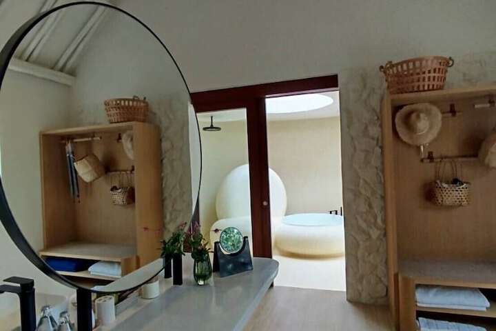 Room 30 of 72
