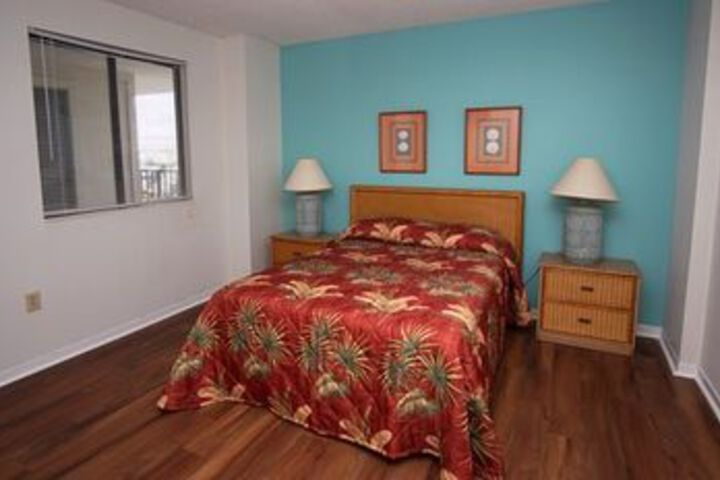 Room 7 of 14