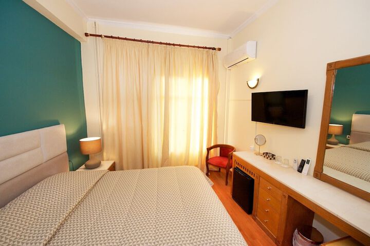 Room 12 of 39