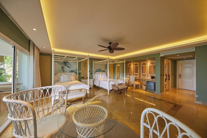 Room 19 of 125