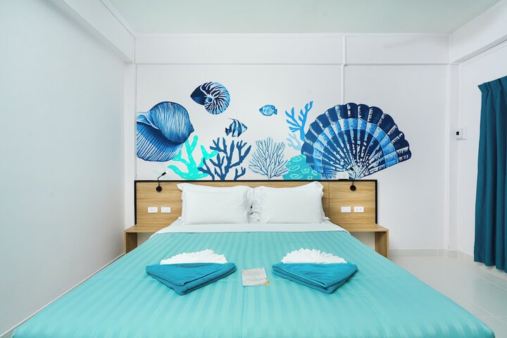 Room 10 of 72