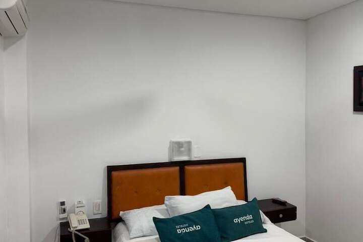 Room 10 of 26