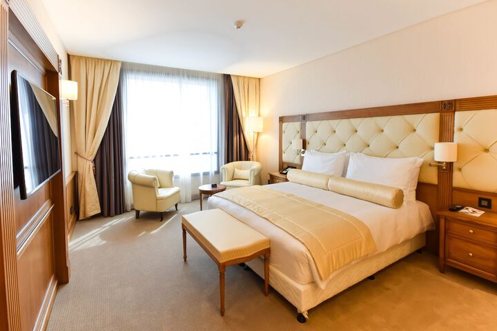 Room 20 of 100