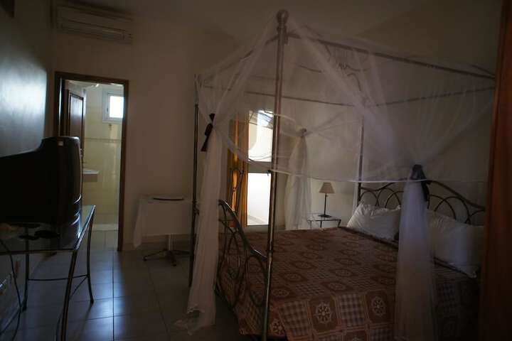 Room 5 of 13