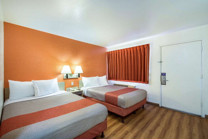 Motel 6 Youngtown AZ Phoenix - Sun City Youngtown | Bookonline.com