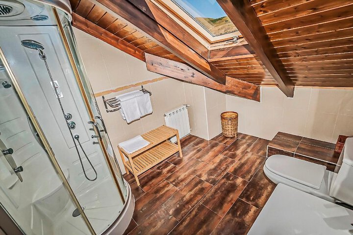 Room 16 of 26