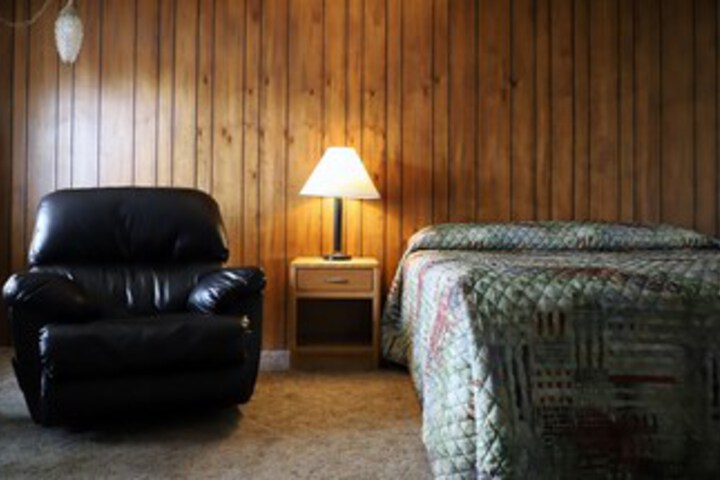 Room 6 of 38