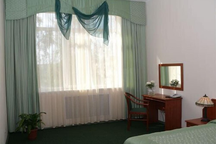 Room 27 of 62