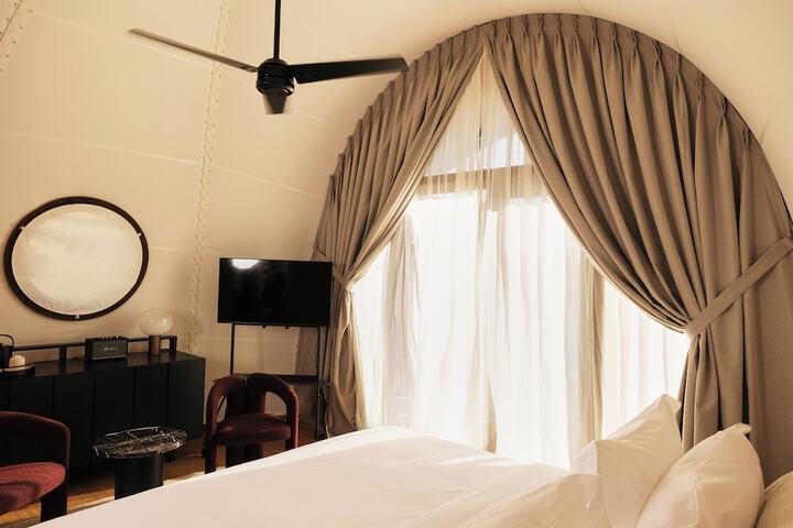 Room 21 of 68