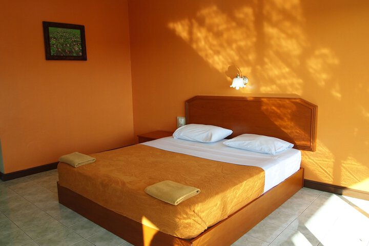 Room 5 of 39