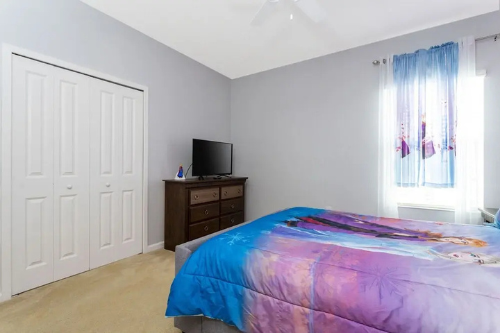 Room 5 of 31