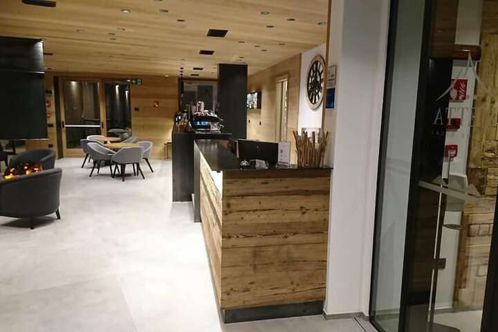 Hotel Interior 6 of 127