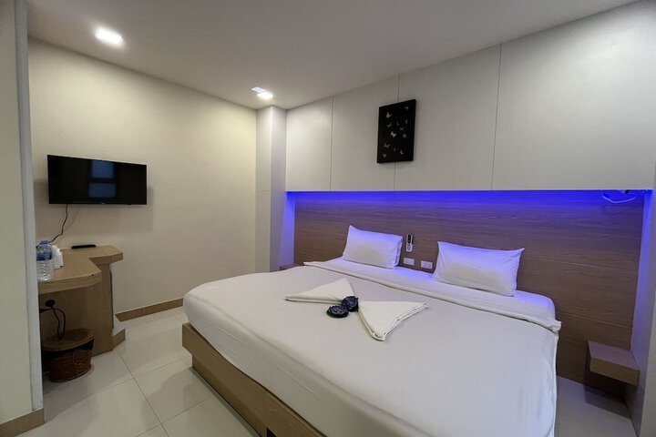 Room 10 of 20