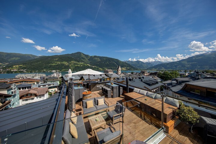 Sundeck 58 of 71
