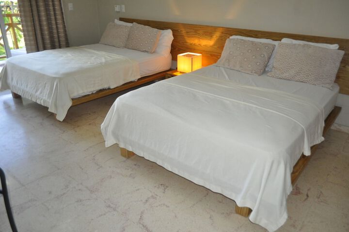 Room 9 of 48