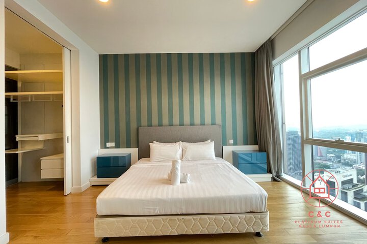 Room 6 of 93