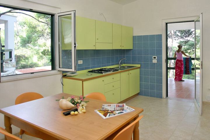 Room 9 of 21