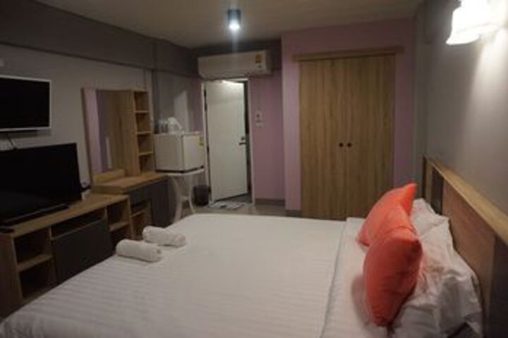 Room 23 of 40