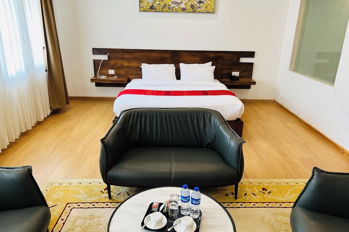 Room 19 of 33