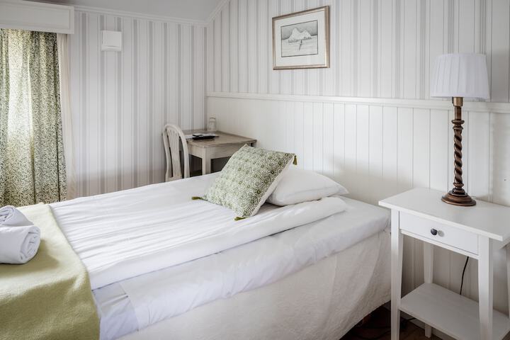 Room 14 of 63