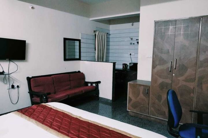 Room 10 of 17