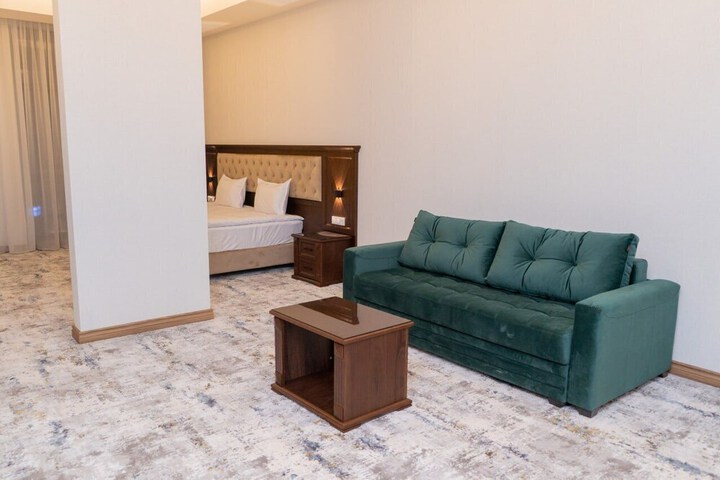 Room 33 of 45