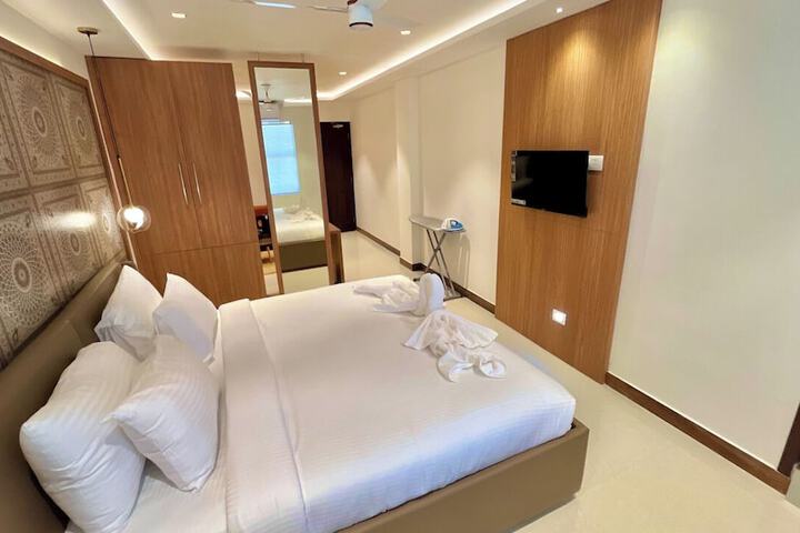 Room 10 of 97