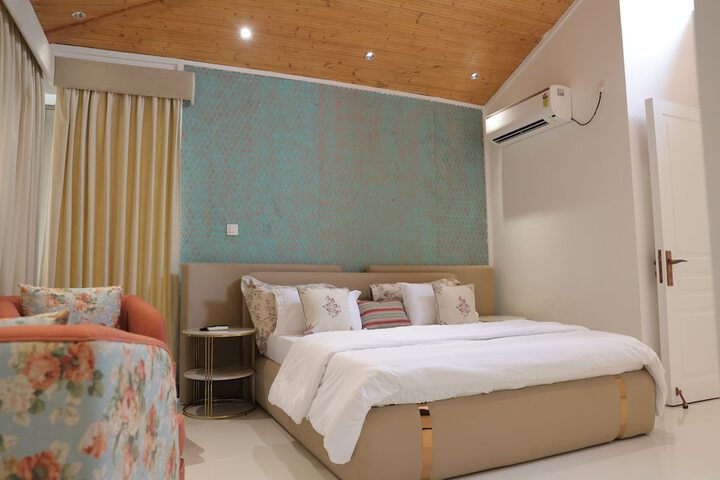Room 4 of 21
