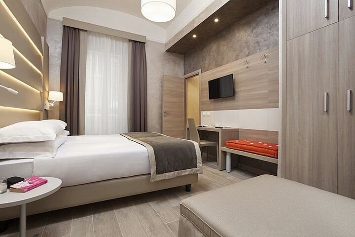 Room 46 of 111