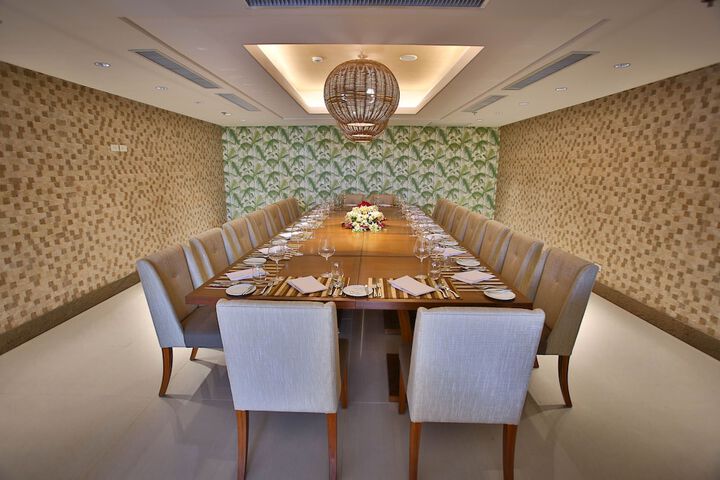 Dining 84 of 128