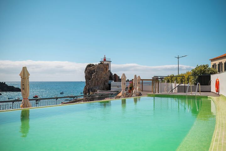 Pool 19 of 36