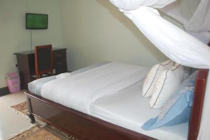 Room 4 of 31