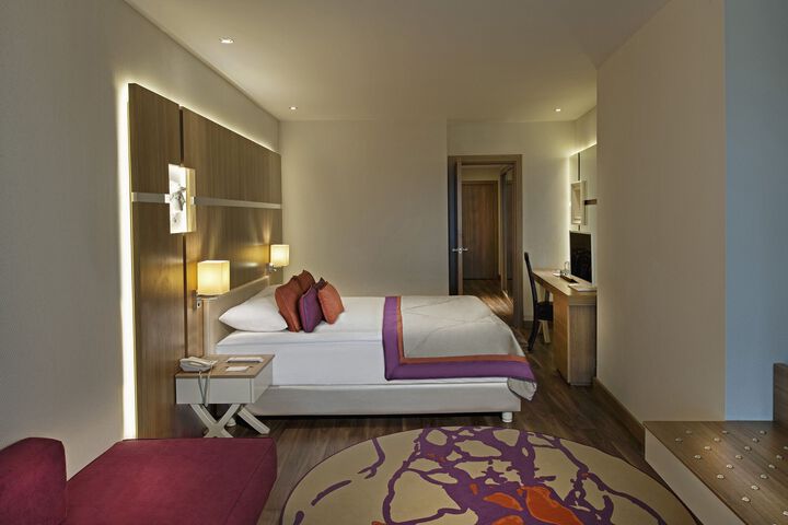 Room 54 of 72