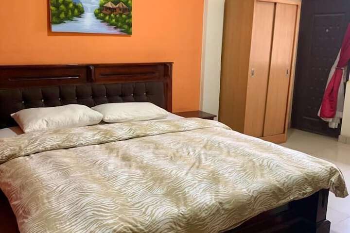 Room 4 of 14