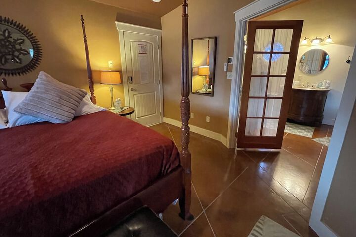 Room 46 of 143