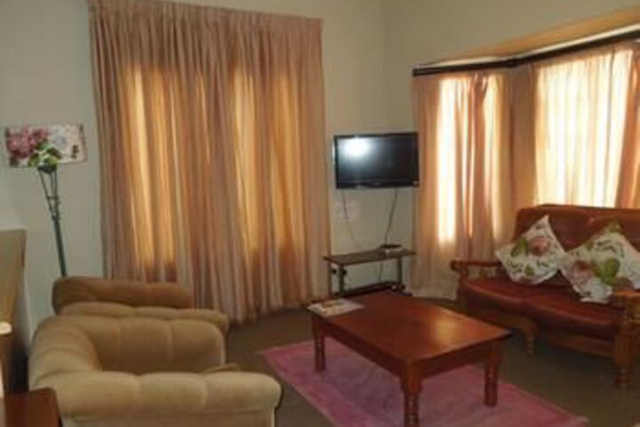 Room 11 of 14