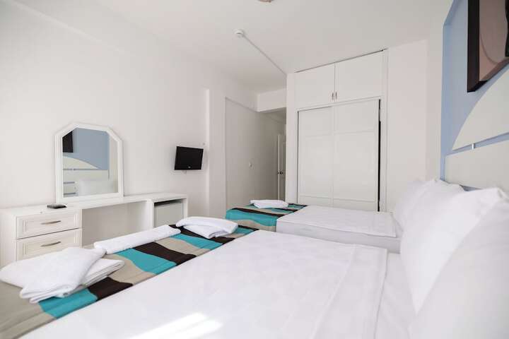 Room 5 of 34