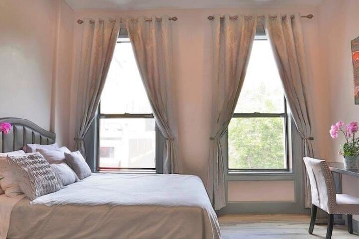 Room 2 of 48