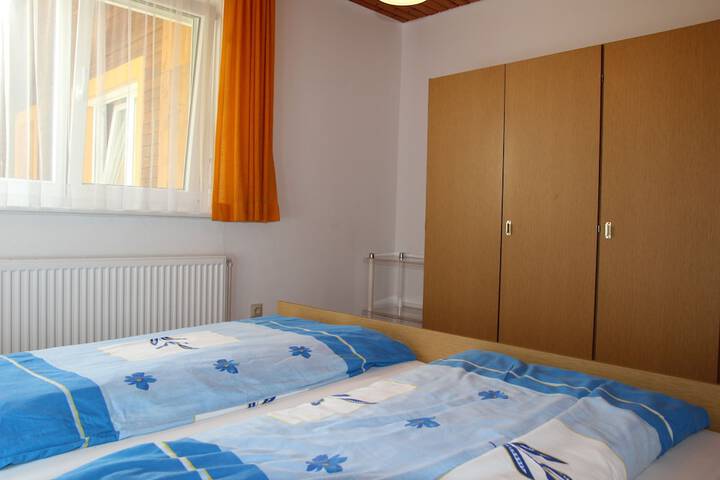 Room 12 of 86