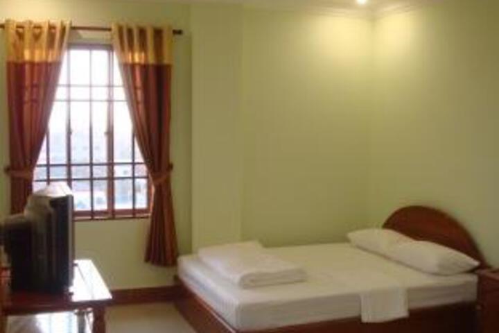 Sambath Tip Hotel