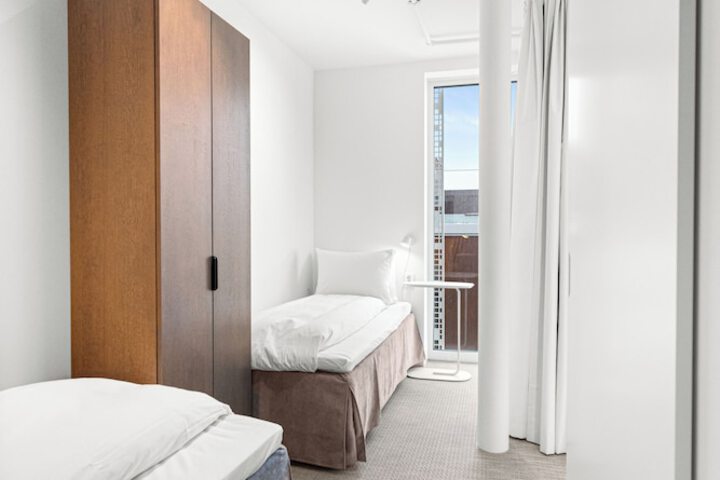Room 64 of 86