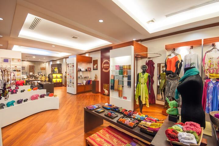 Gift Shop 96 of 135