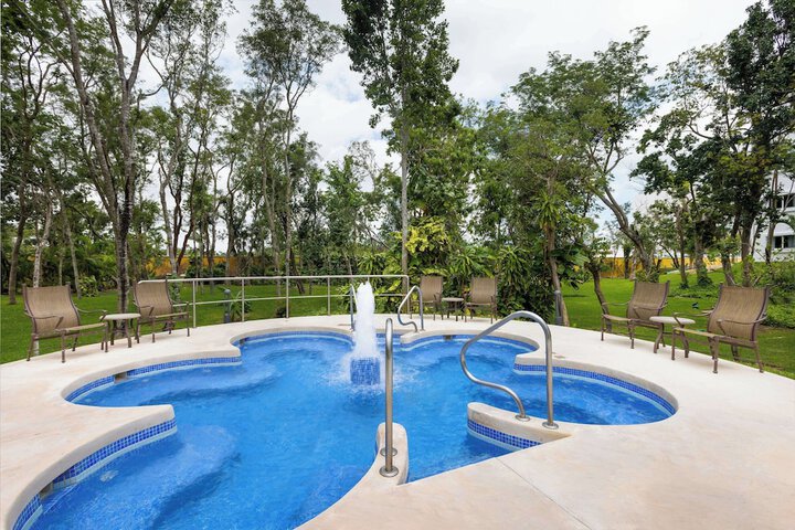 Pools & Facilities