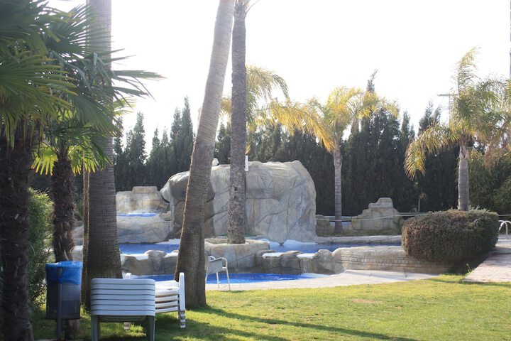 Pool 30 of 98