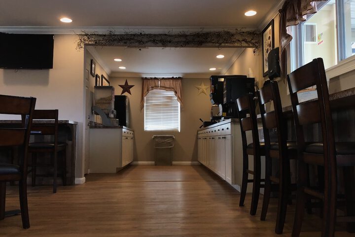 Breakfast area